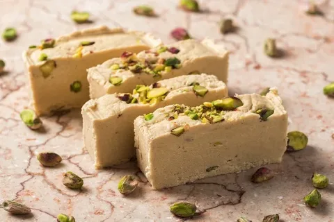 تصویر 1 از حلوا ارده اردکان نرم و انرژی‌ بخش برای میان وعده